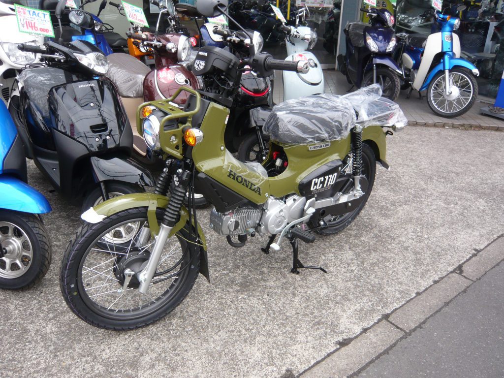 プチと言うにはスゴすぎる クロスカブをカスタム リトルガレージ千葉店 千葉市のバイクショップ